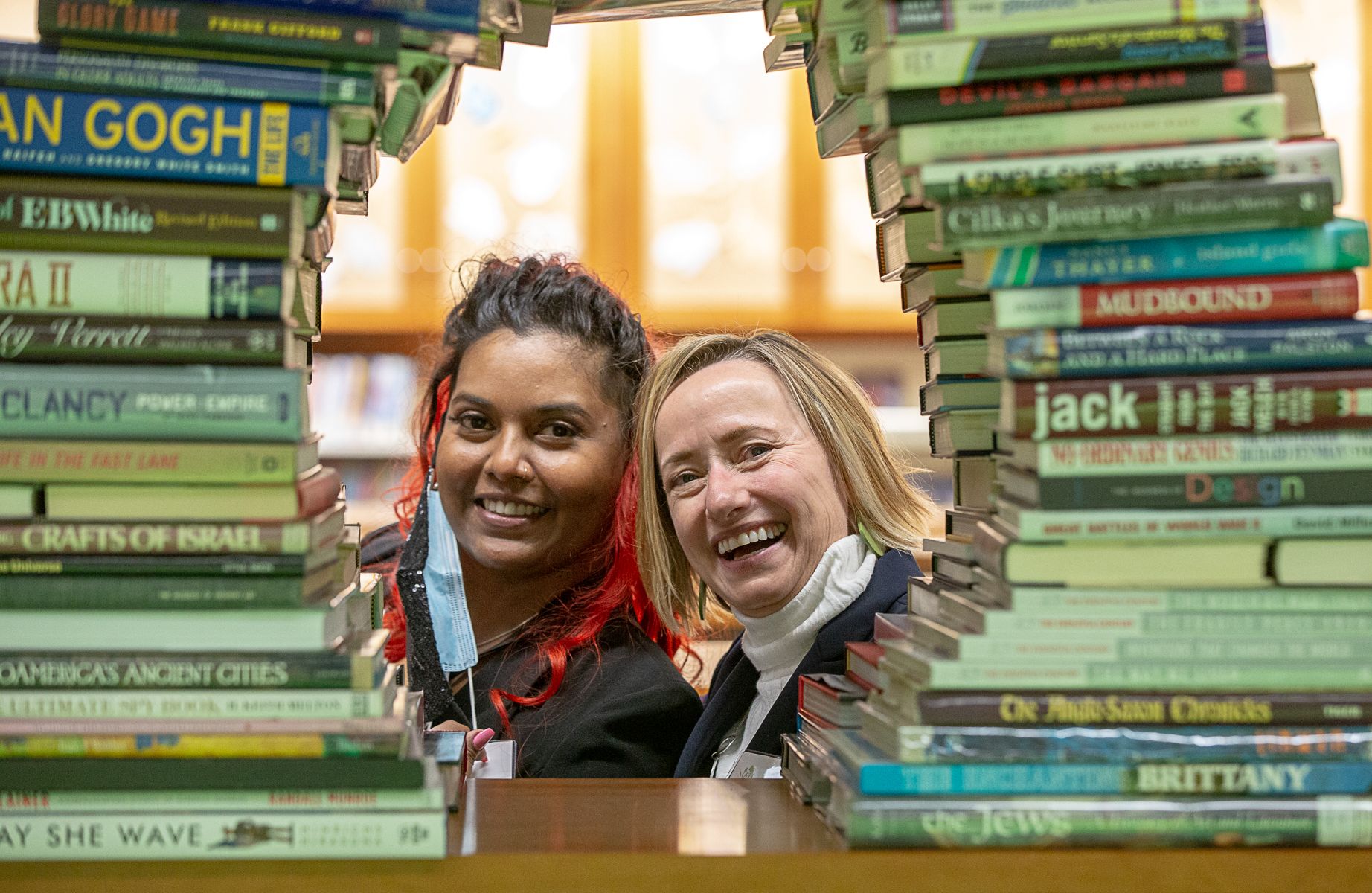 book arch Nalini and Vicki