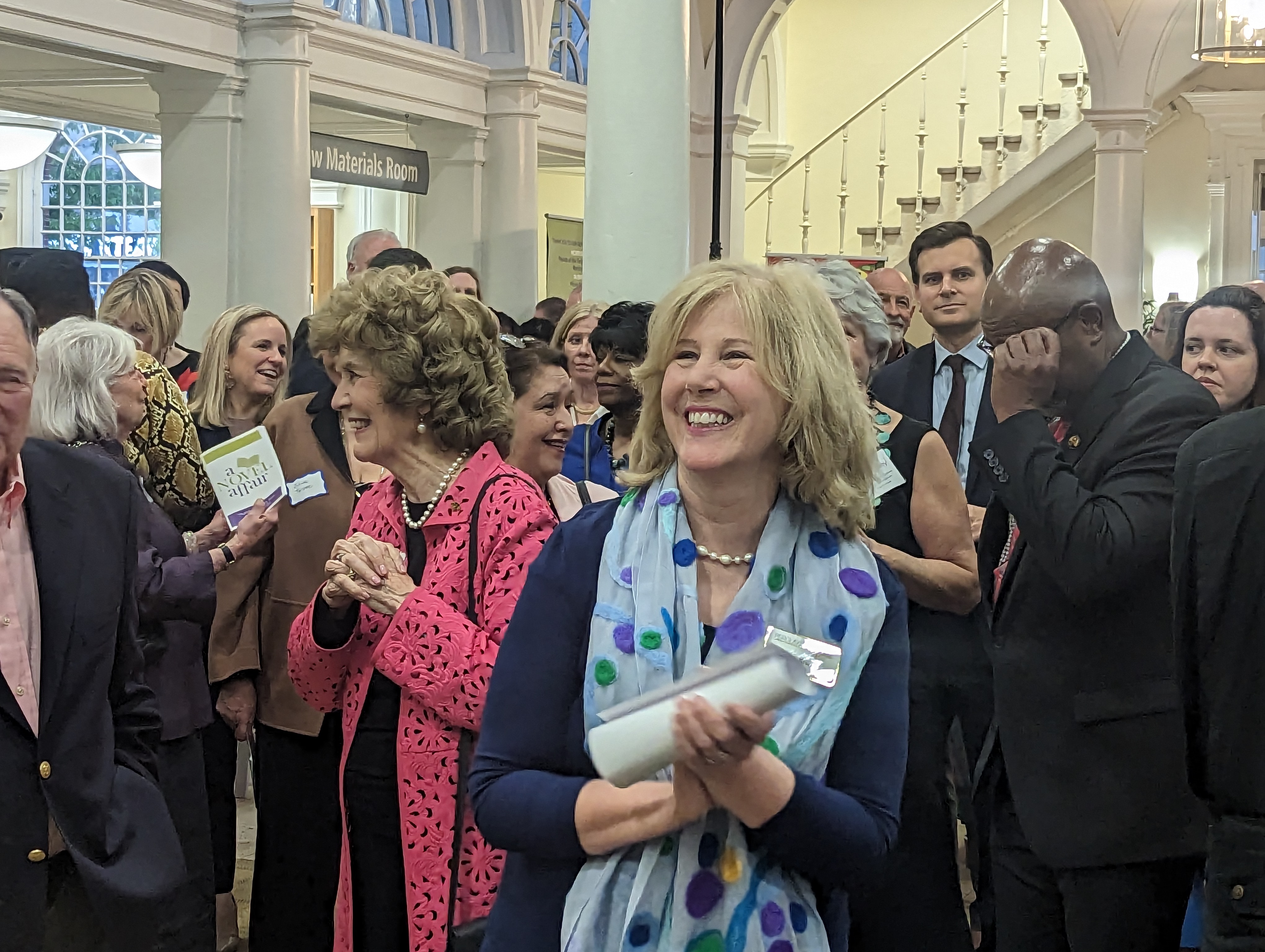 Alice live auction in crowd.jpg