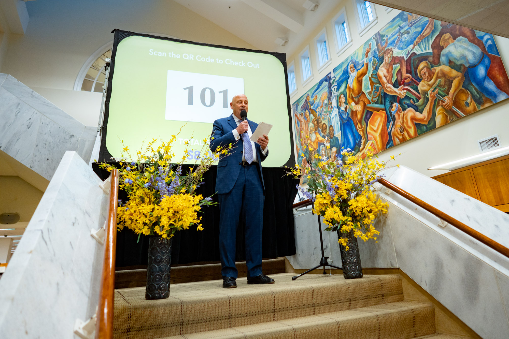 Live auction Tom on stairs.jpg 