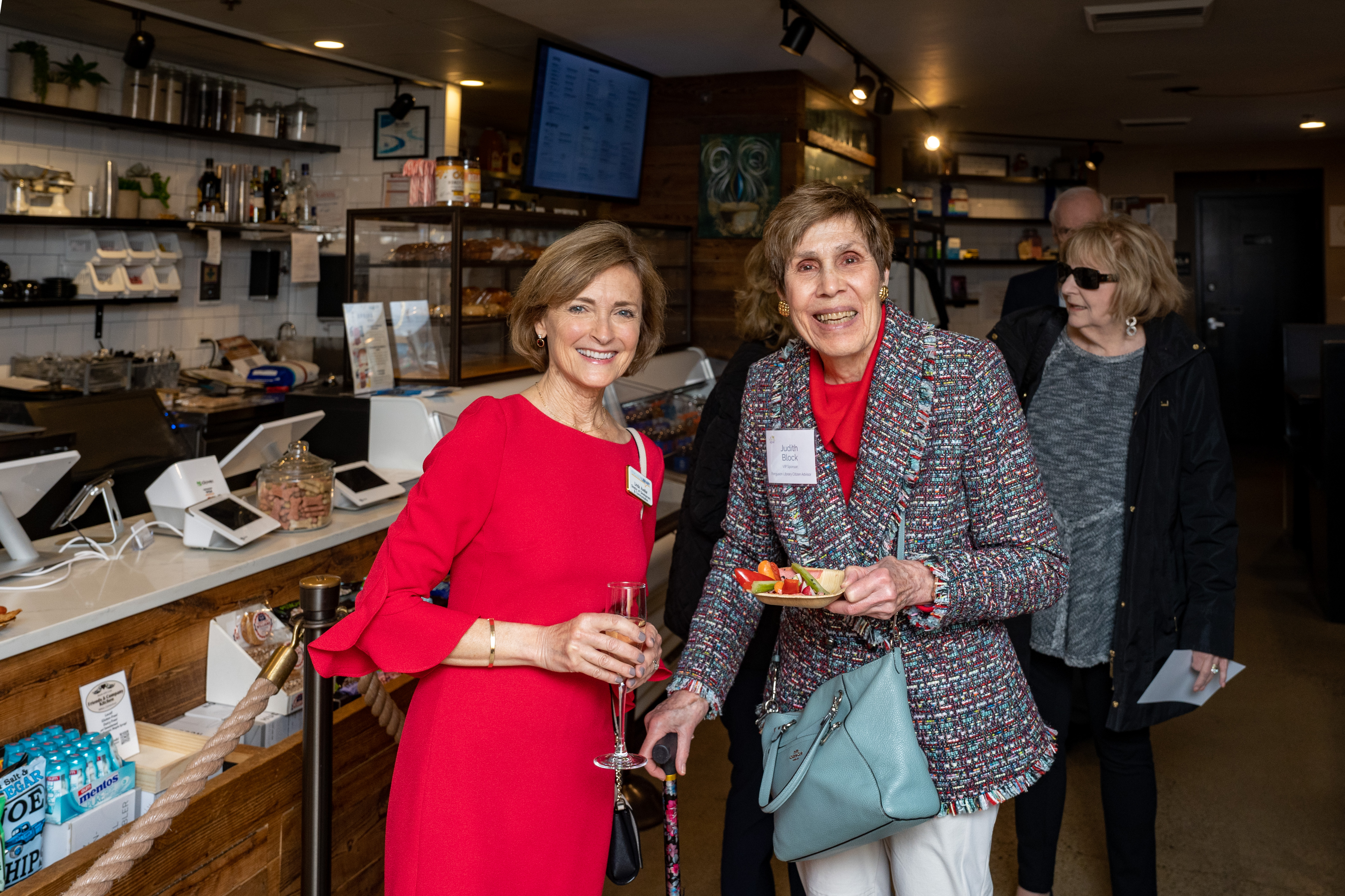 Reception Linda and Judy Block.jpg 